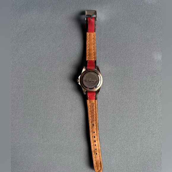 3/$10 Vintage Disney Leather Watch - Picture 3 of 6